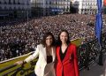 Madrid reconoce a María Corina Machado y Edmundo González con sus medallas en una Puerta del Sol abarrotada
